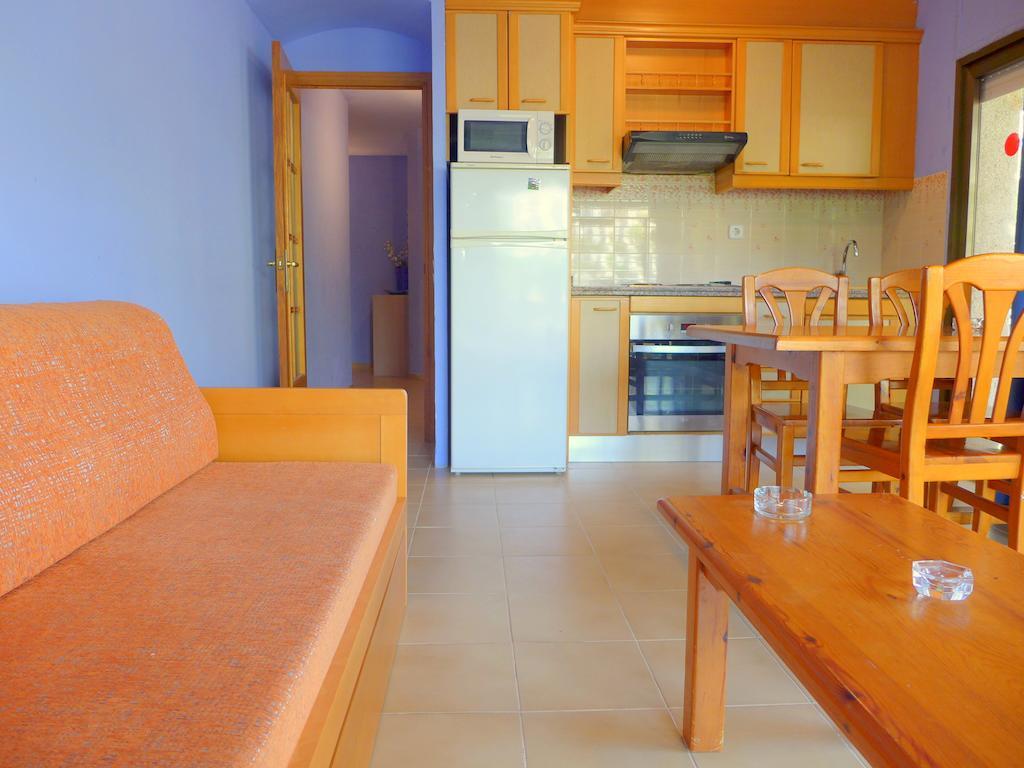 Rentalmar Diplomatic Park Salou Habitación foto